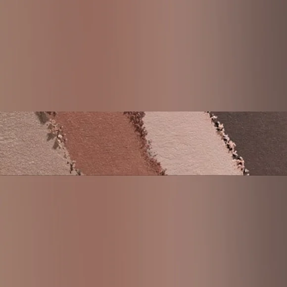 IL MAKIAGE Color Boss Squad Eyeshadow Palette in Workaholic, 1.5g X 4 6g… - Picture 5 of 15